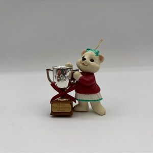 Hallmark Keepsake Ornament Dated 1994 Mom Handcrafted